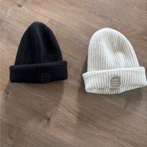 Black and Cream Aritzia toques